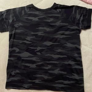 Athleta girl tee shirt